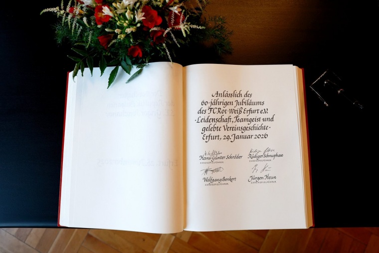60 Jahre RWE - Eintrag ins Goldene Buch der Stadt Erfurt
