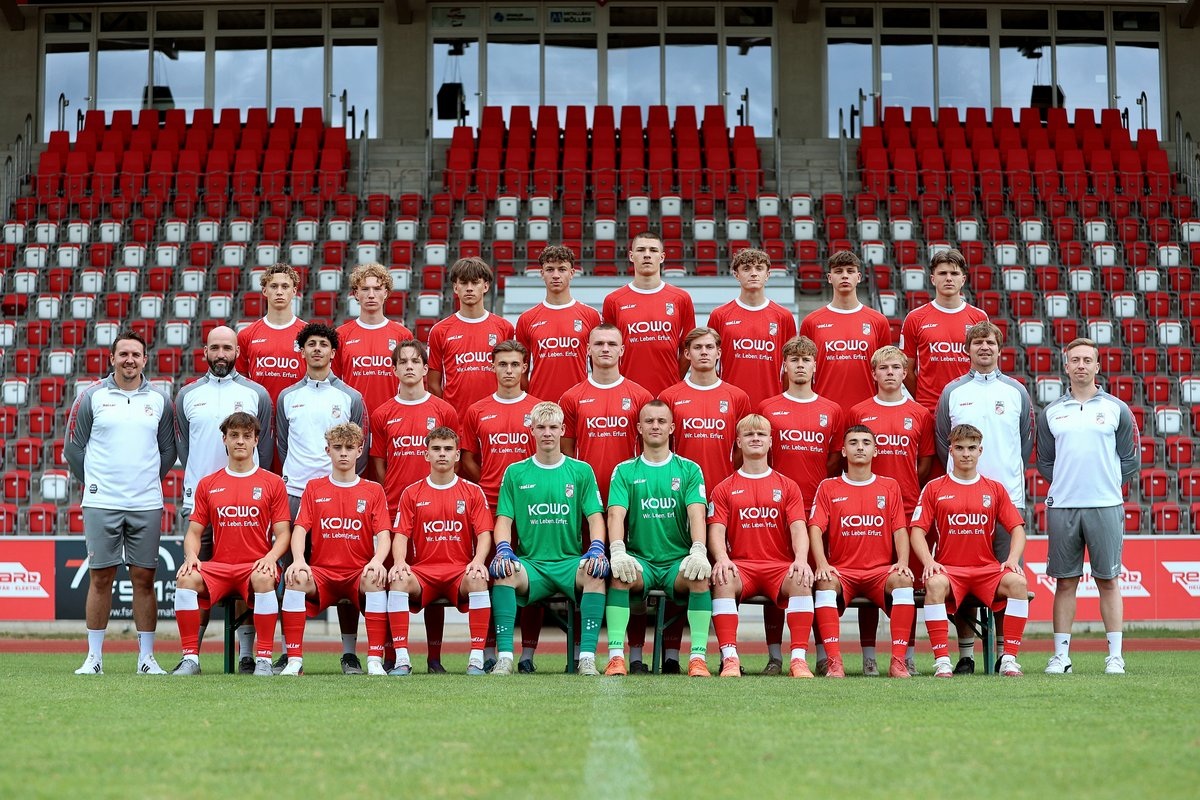 20260821_FCRWE-U19_Mannschaftsfoto-web.jpg