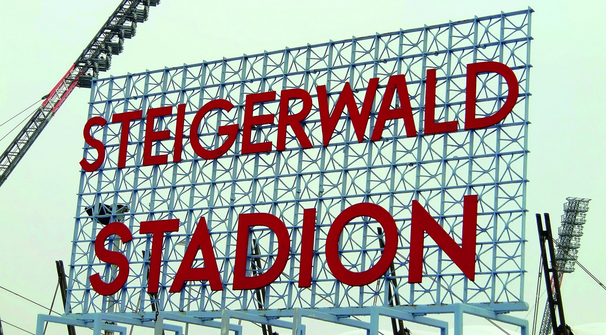 Steigerwaldstadion-Schild-2012---Foto-Marcel-Junghanns.jpg